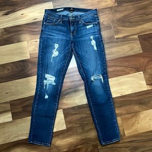Distressed boyfriend jeans